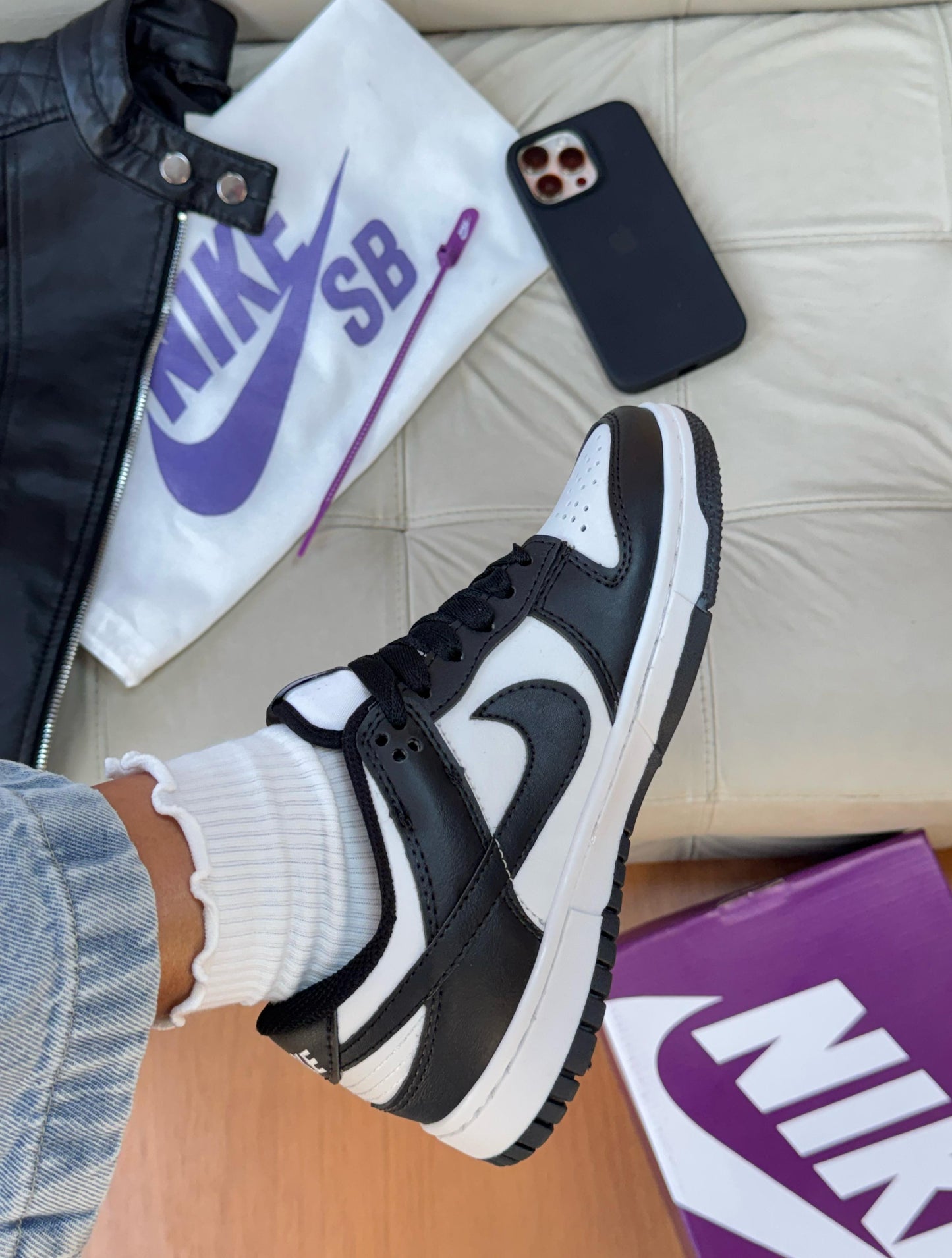 SB DUNK LOW PANDA