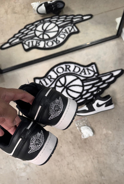 AIR JORDAN 1 LOW PANDA