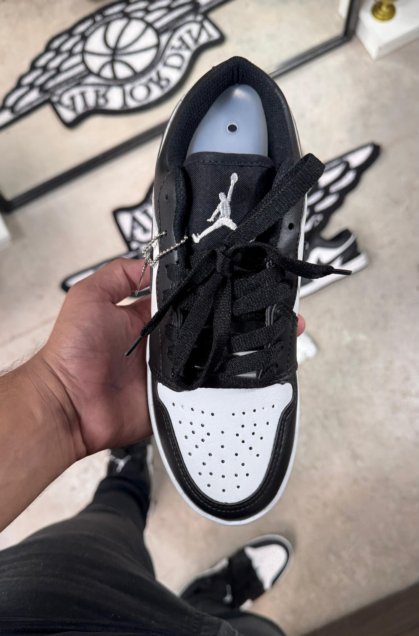 AIR JORDAN 1 LOW PANDA