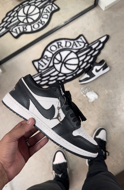 AIR JORDAN 1 LOW PANDA