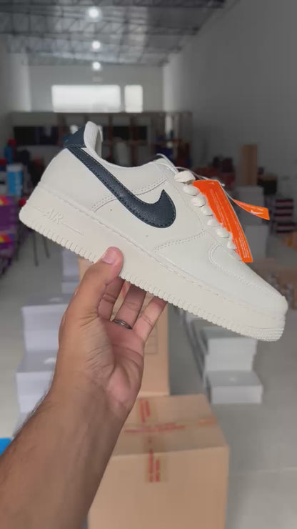 AIR FORCE 1 BRANCO/PRETO